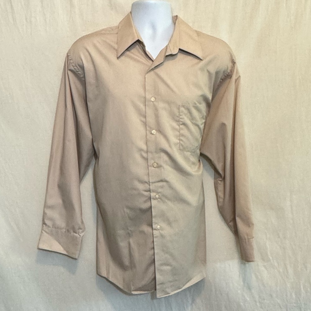 A-139 Men’s Van Heusen Cream Long Sleeve Button Down‎ Dress Shirt Size 17 1/2